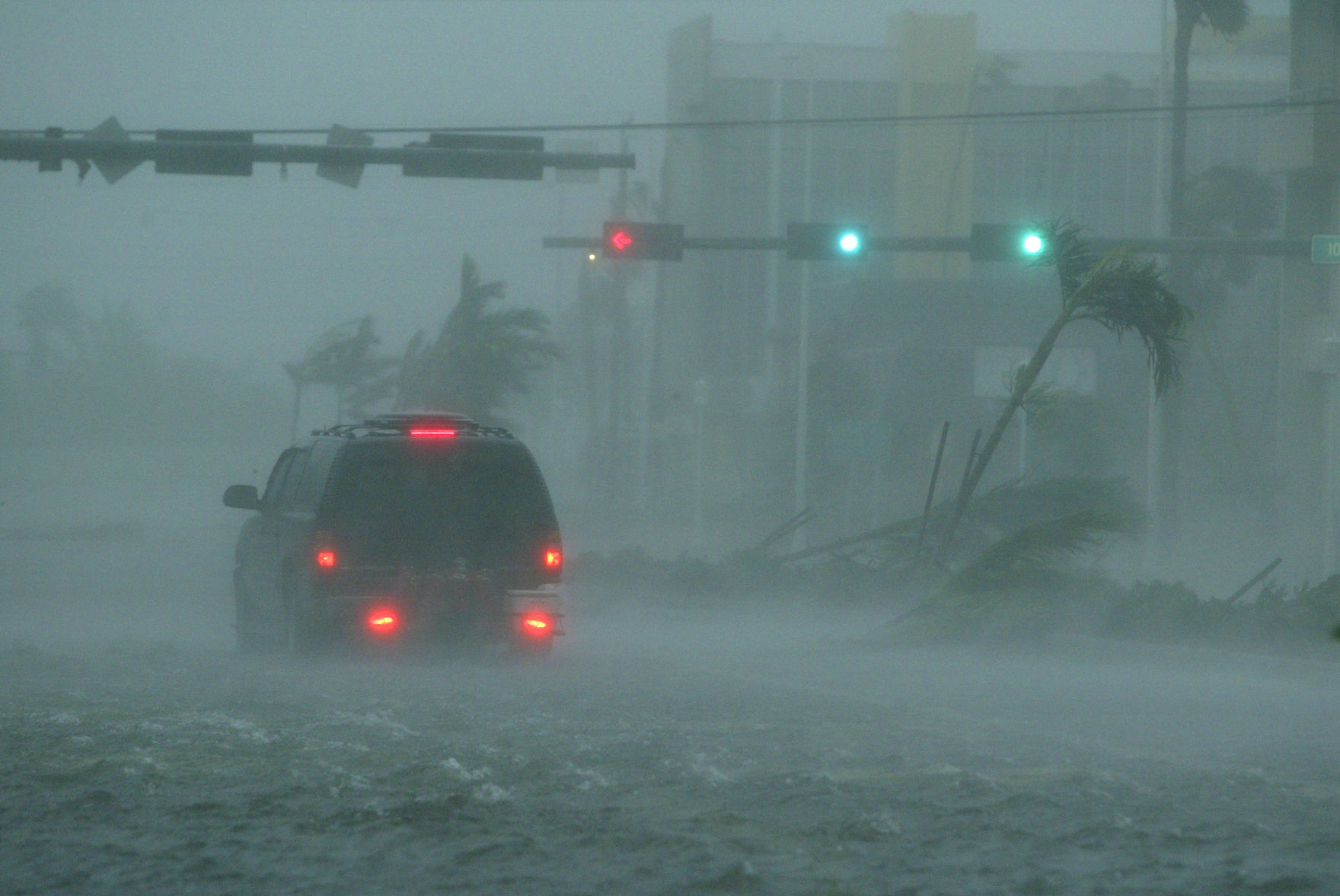APTOPIX HURRICANE WILMA FLORIDA